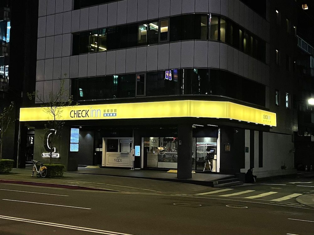 undefined CHECK inn Taipei Nanjing 5