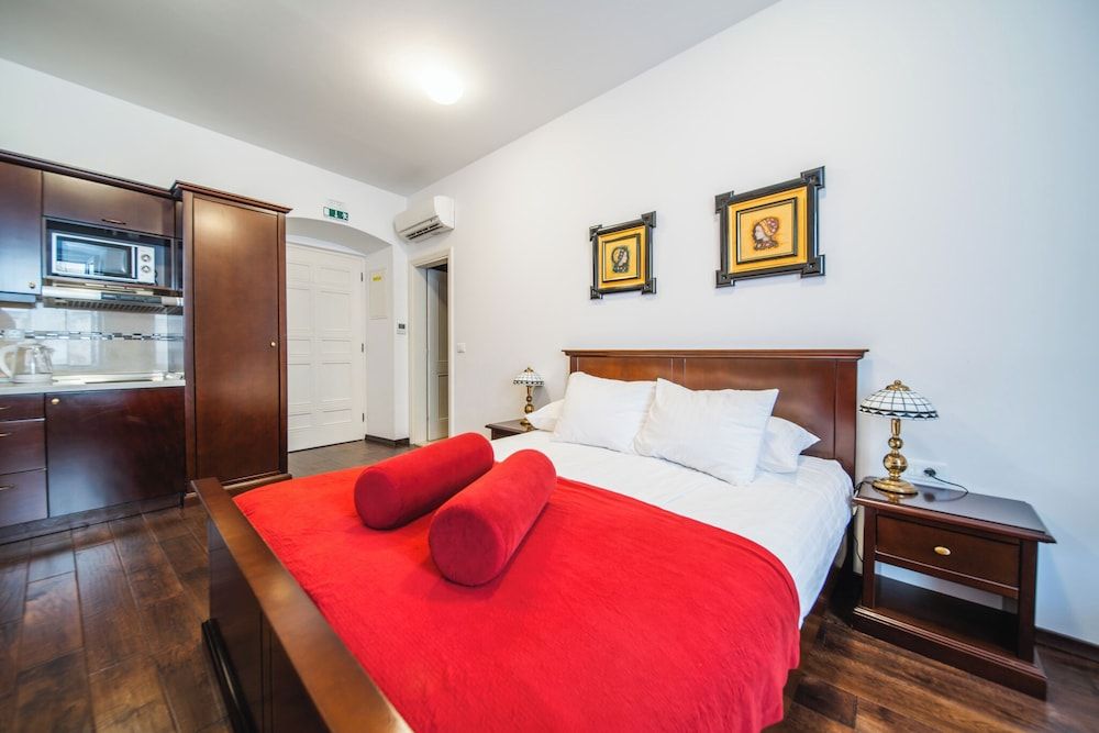 undefined SUNce Palace Apartments with free offsite parking 9