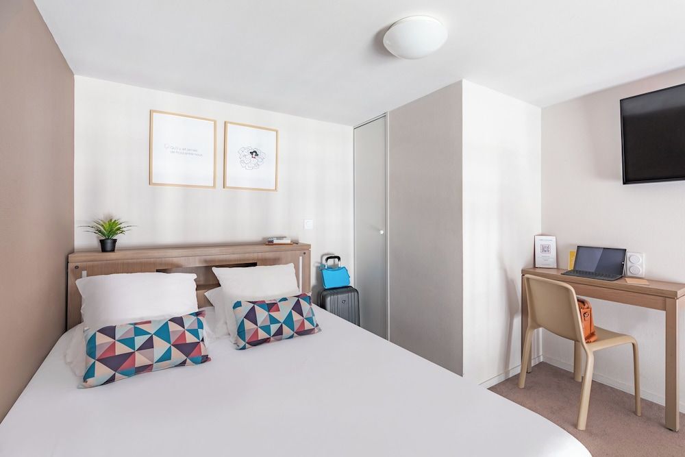 Appart'City Confort Reims Centre Superior Studio, 1 Double Bed
