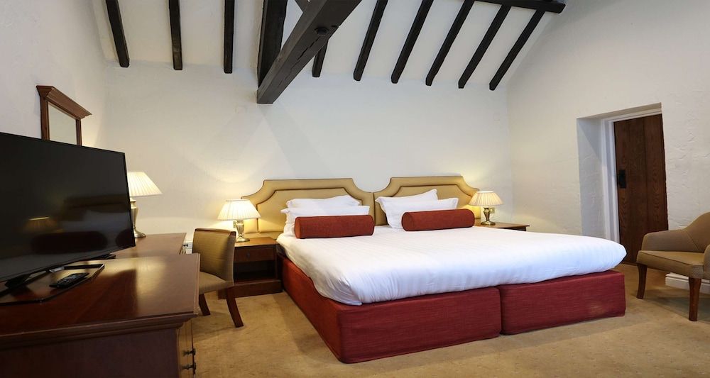 Windmill Village Hotel, Golf Club & Spa, BW Signature Collection Standard Room, 2 Twin Beds, Non Smoking 3