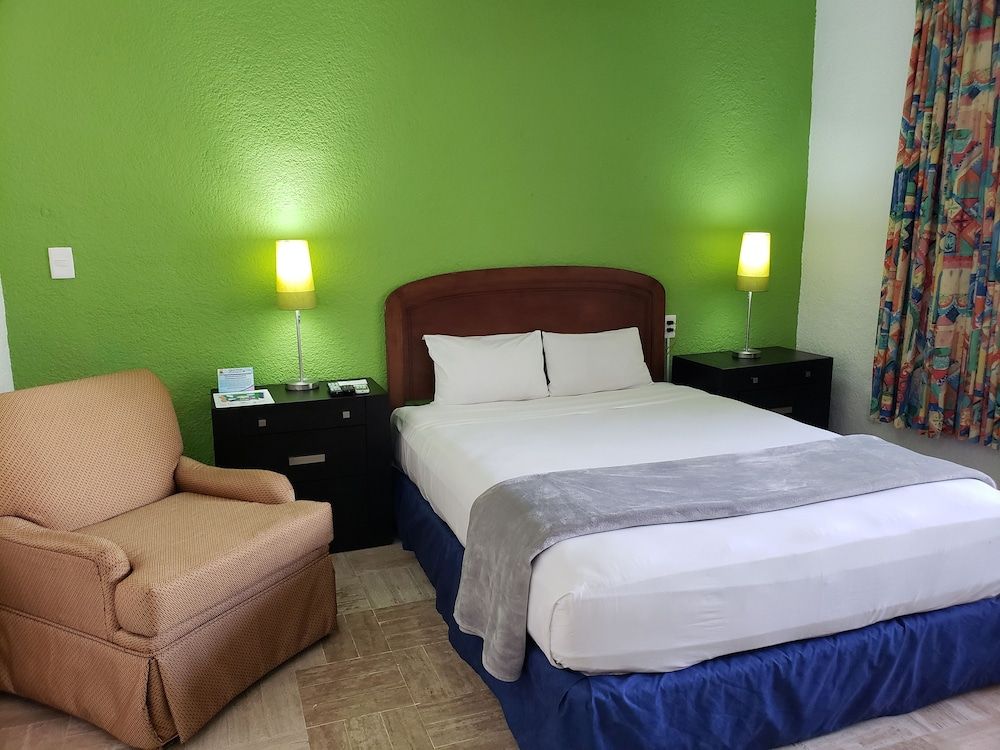 undefined Hotel Green 16 2