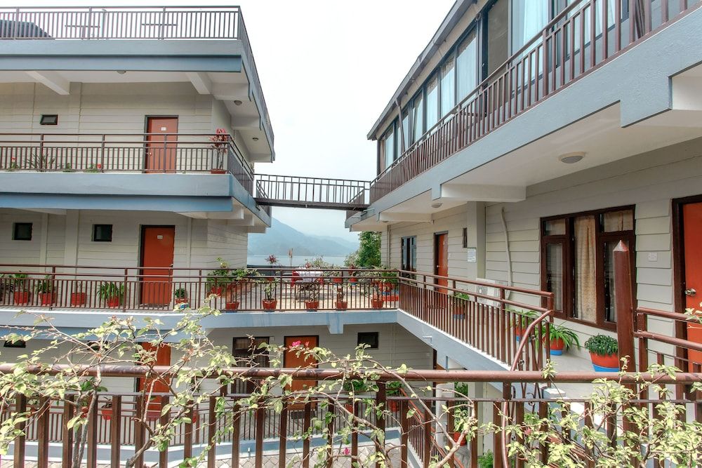 undefined Hotel Peace Plaza 8