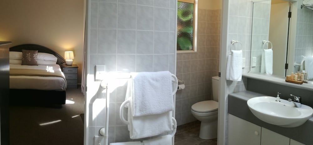 Pacific Motor Inn Family Suite, 1 Bedroom 7