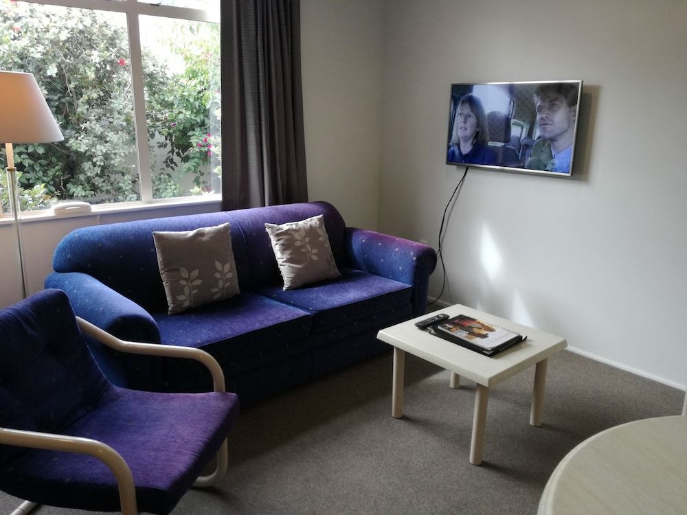 Pacific Motor Inn Family Suite, 1 Bedroom 6