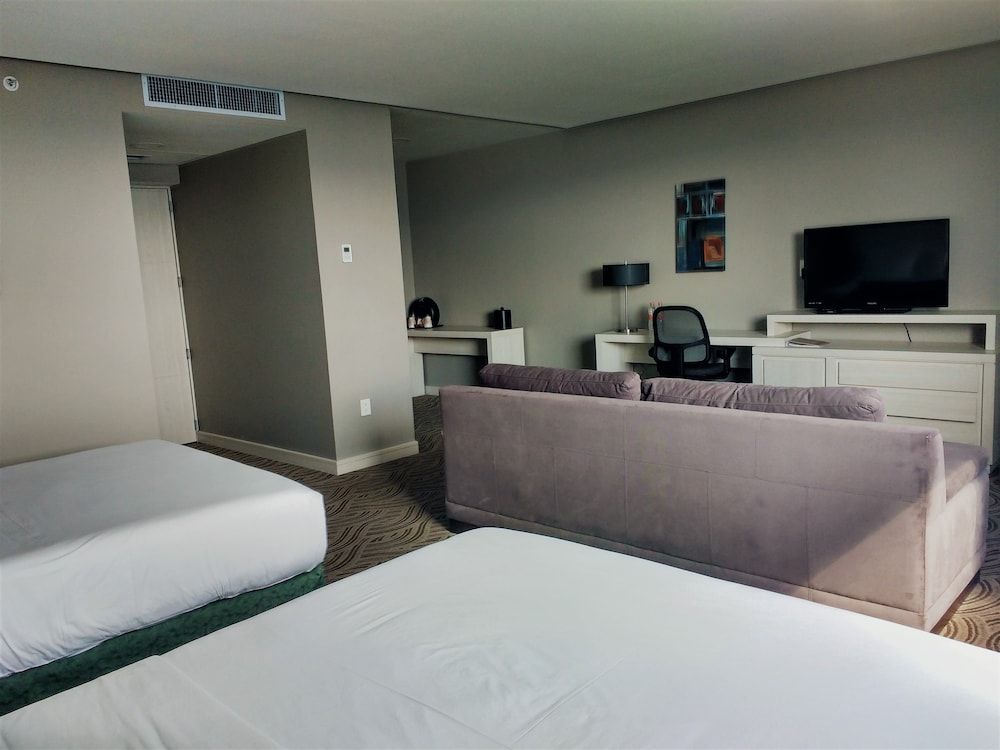 Suite, 2 Queen Beds