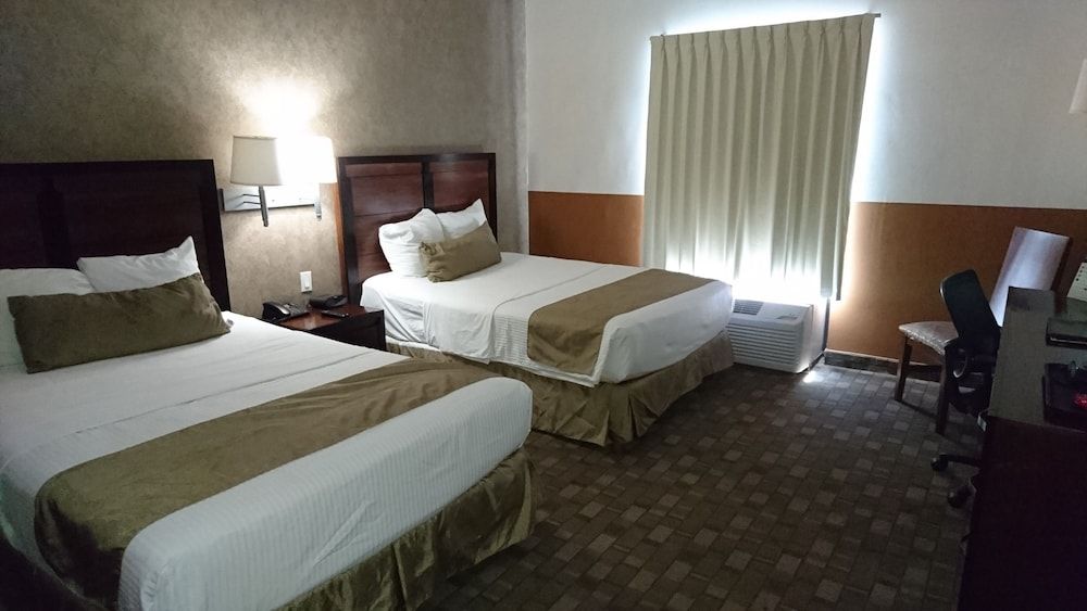 Standard Room, 2 Double Beds, Non Smoking