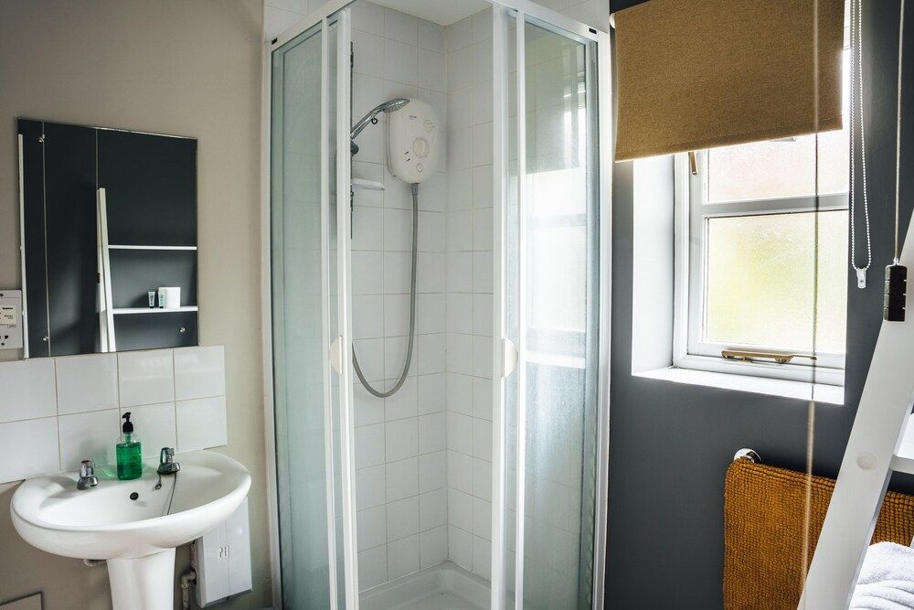 The Bull Inn Single Room, Ensuite 5