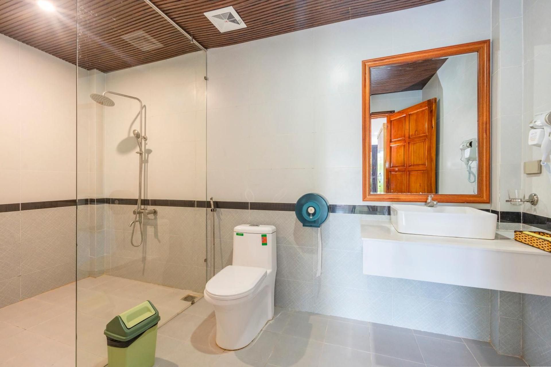 Deluxe Double Room with Garden View