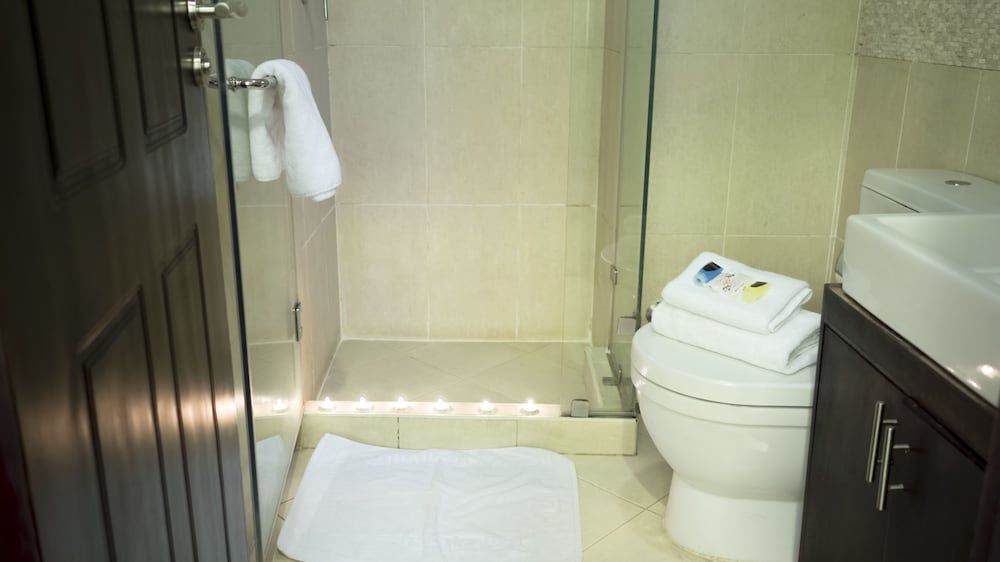 NewCity Suites & Apartments Family Suite, 2 Bedrooms, Kitchenette 6