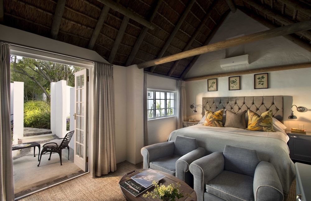 Hunter's Country House Terrace Room 4