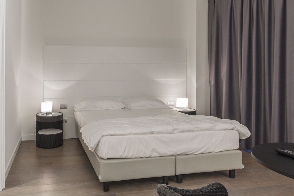 Tag Hotel Comfort Room 4