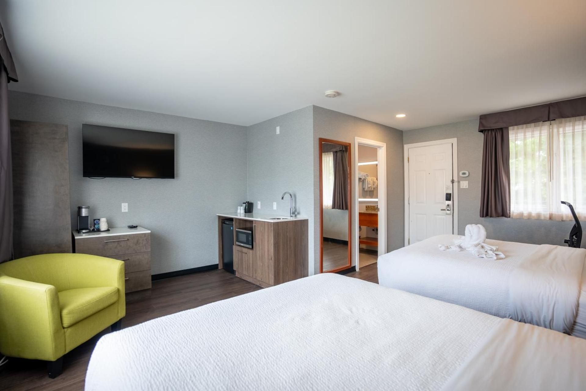 Best Western Truro - Glengarry 2 Queen Beds, Nonsmoking, Separate Building, Second Floor, Pet Friendly Room