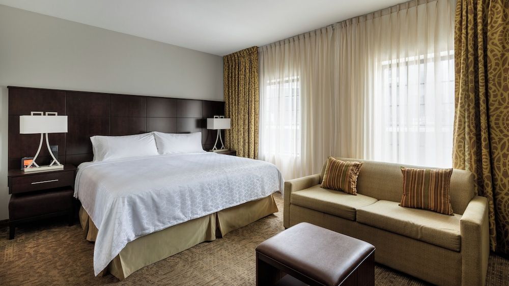 Studio Suite, 1 King Bed, Kitchen