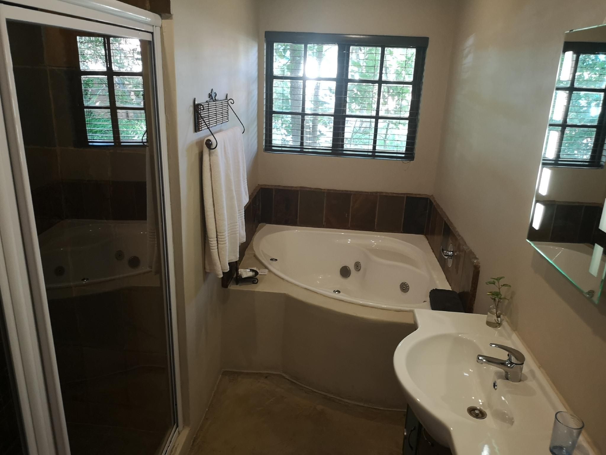 Luxury Queen Room