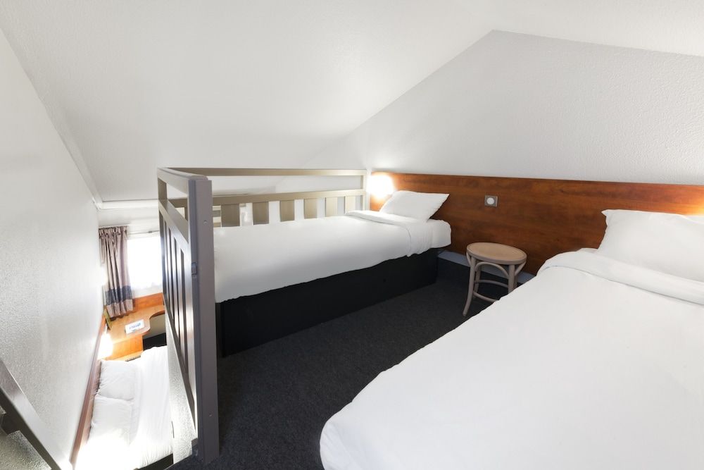 Quadruple Non-Smoking Room