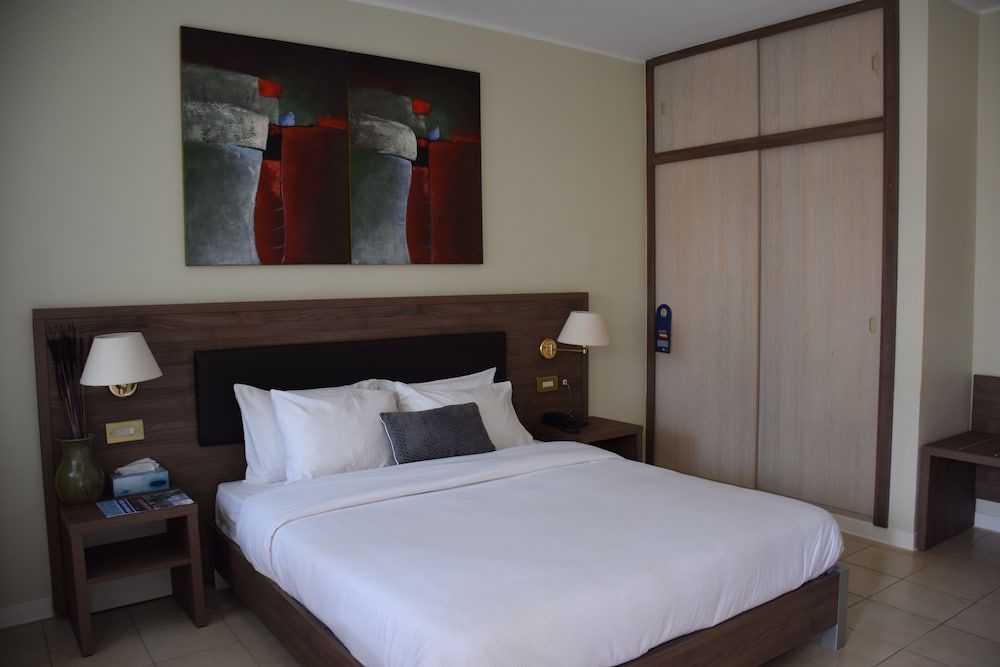 Poolside Room