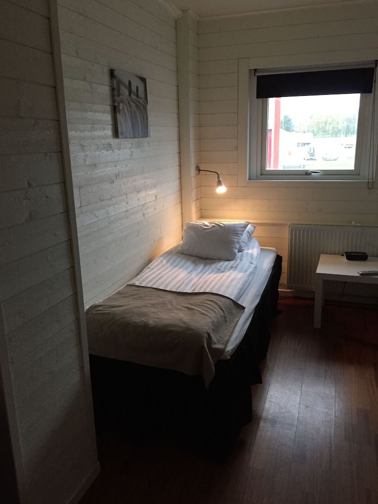 Hotell E10 Standard Twin Room, 1 Bedroom 2