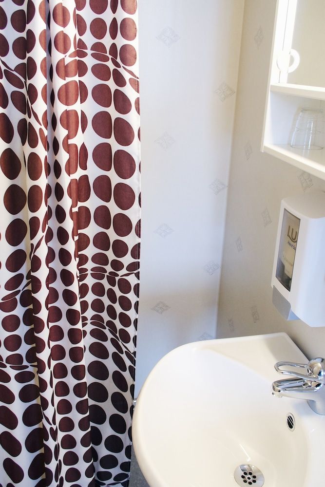 Hotell E10 Basic Single Room 4