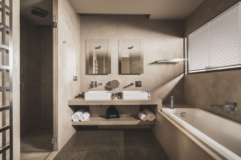 Les Lodges Sainte-Victoire Hotel & Spa Suite Signature Saint-Estève, free spa access 3