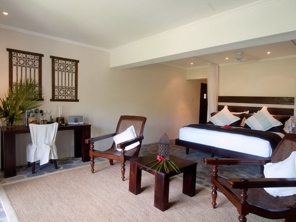 Firefly Estate Bequia Luxury King Room with Sea View 2