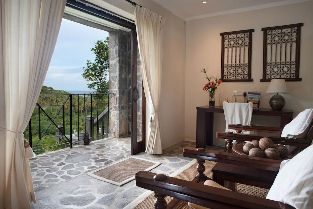 Firefly Estate Bequia Luxury King Room with Sea View 4