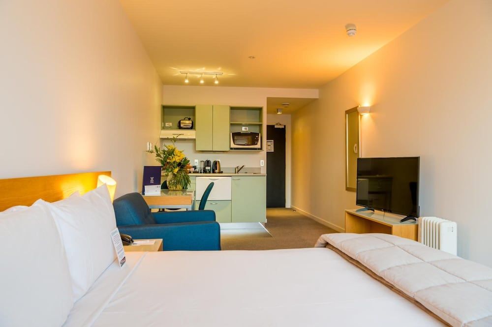 Astelia Apartment Hotel Premium Studio 2