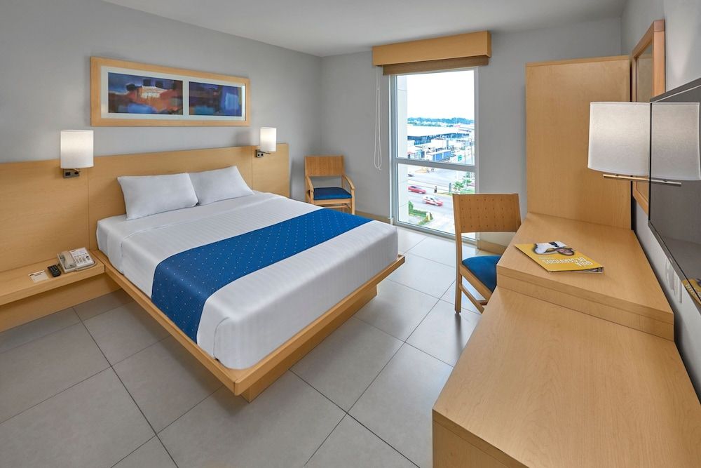 City Express by Marriott Xalapa Room, 1 Queen Bed 5