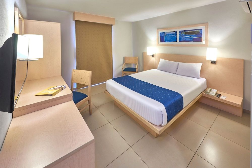City Express by Marriott Xalapa Room, 1 Queen Bed 4