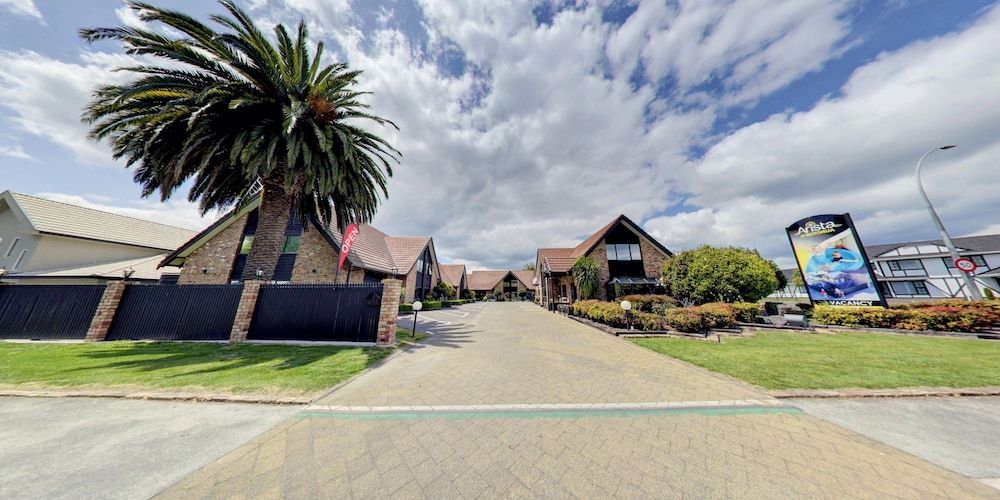 undefined Arista of Rotorua 6