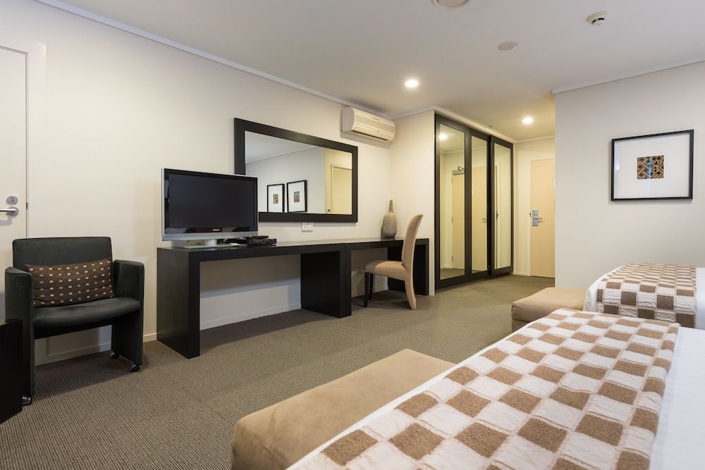 Hotel on Devonport Family Room 5