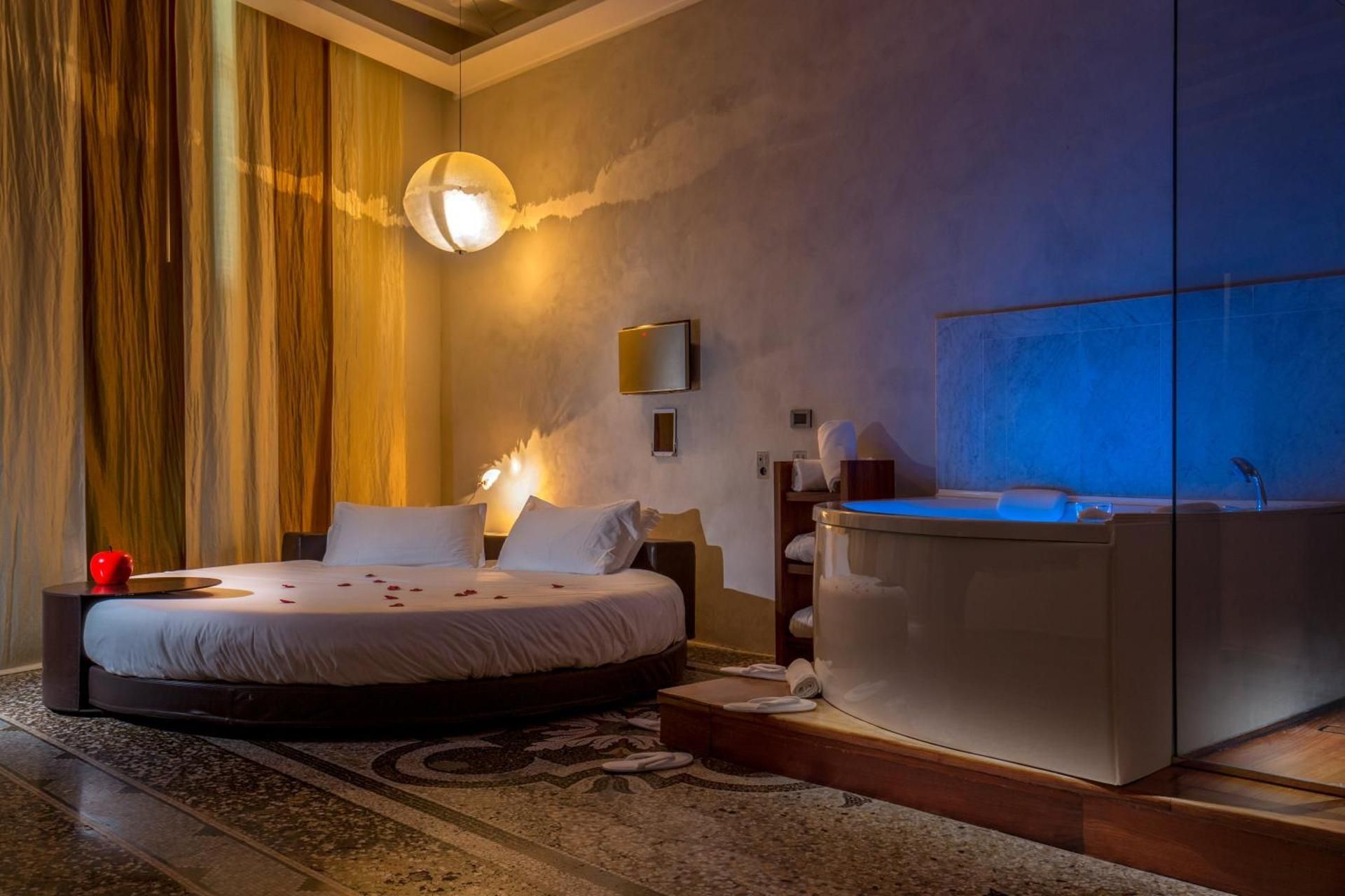 undefined SuiteSistina for Brave Lovers 8