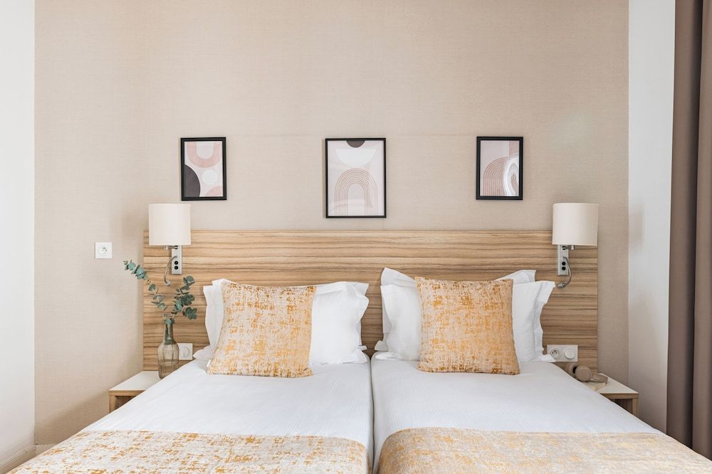 Q7 Lodge Lyon 7 Standard Studio, 2 Twin Beds, Non Smoking, Kitchen 2