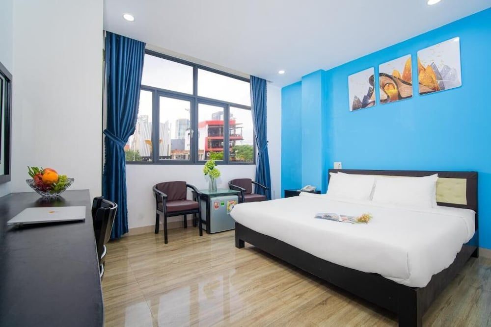 La Maison Da Nang Beach Deluxe Double Room, 1 Queen Bed, Non Smoking, City View 4