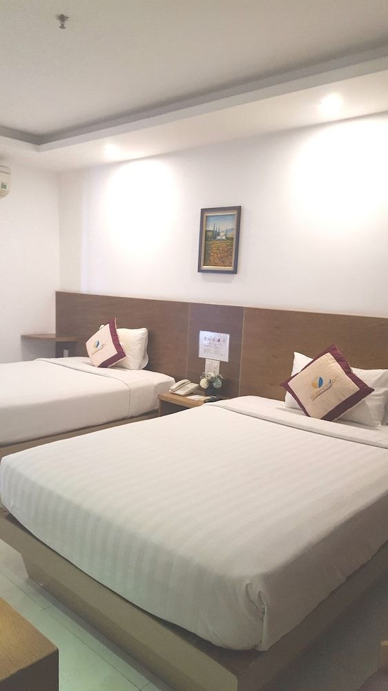 Standard Double or Twin Room, No Windows