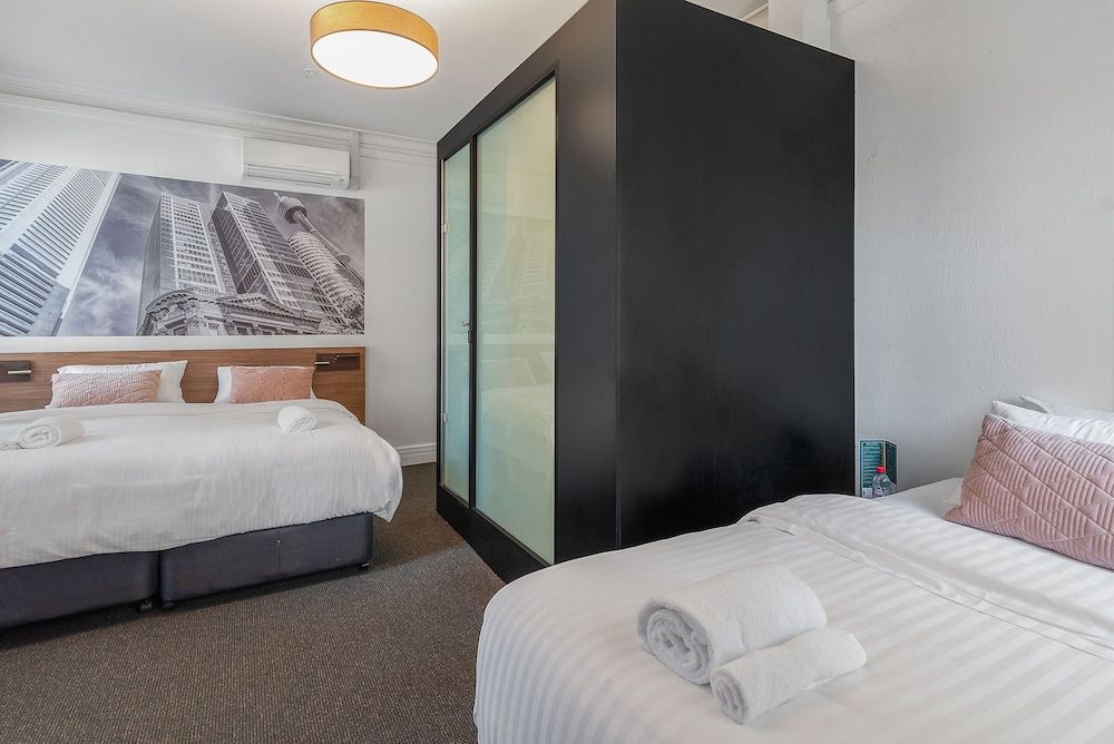 undefined Criterion Hotel Sydney 7