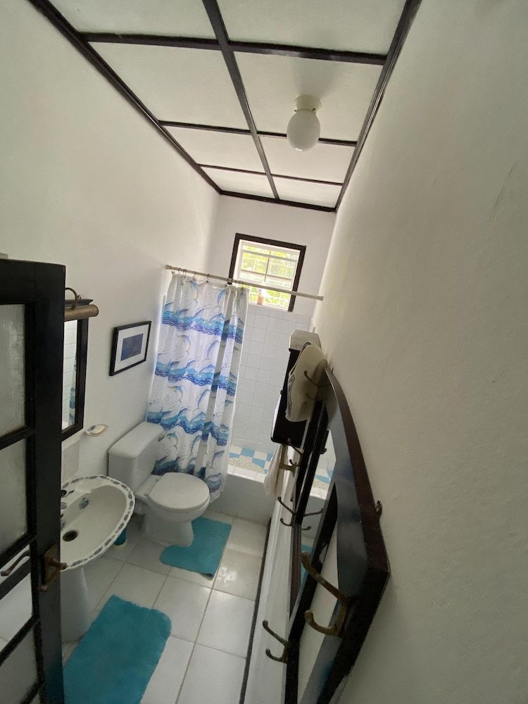 Barbados Chi Guest House