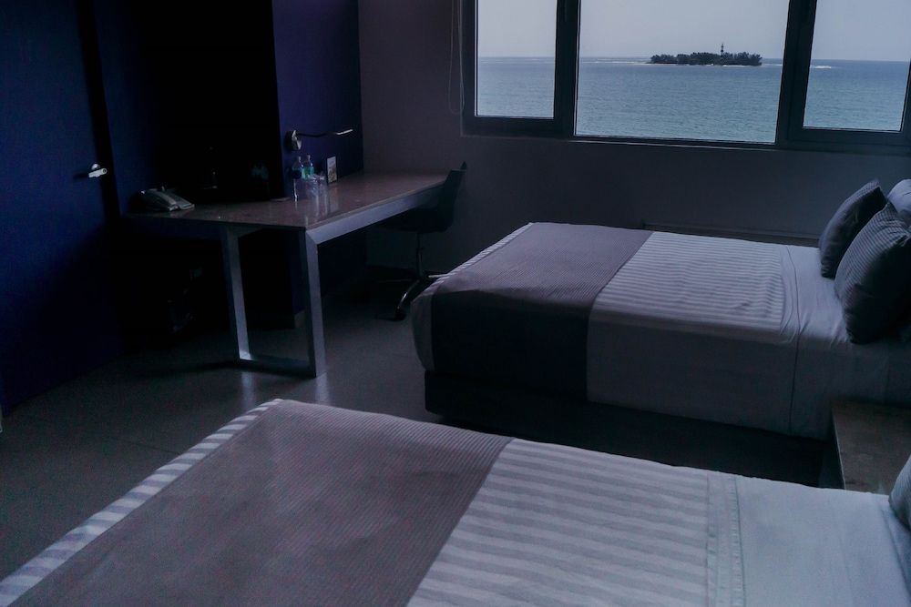 Hotel Punta Azul Executive Room, Beach View 9