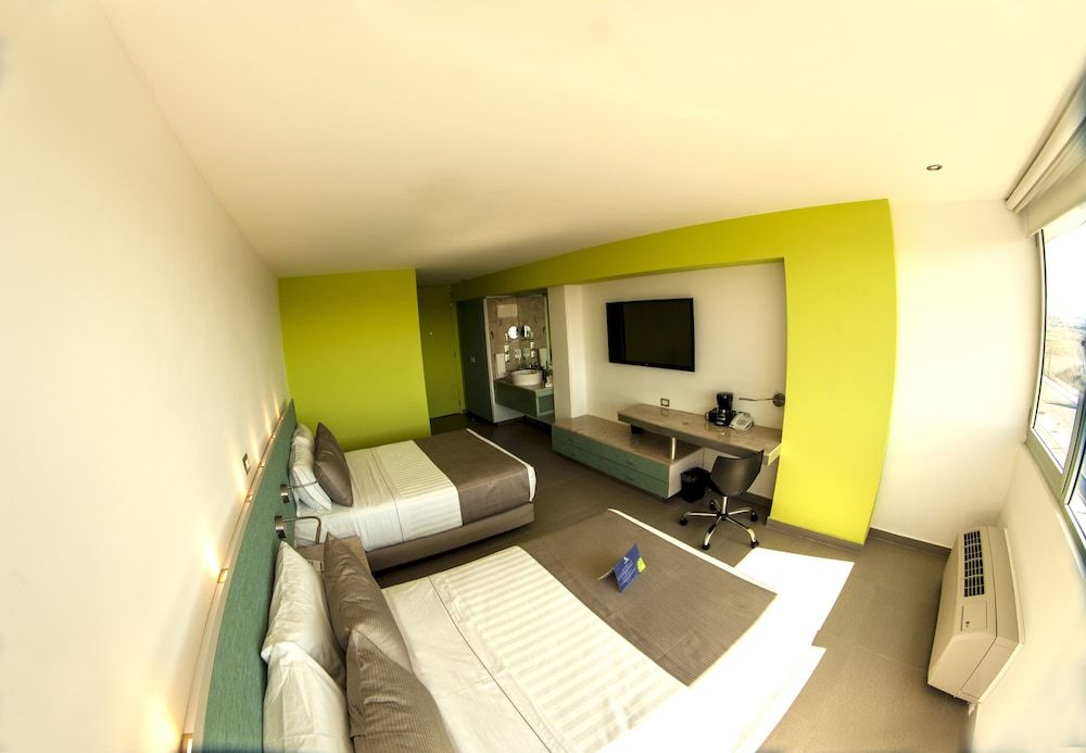 Hotel Punta Azul Executive Room, City View