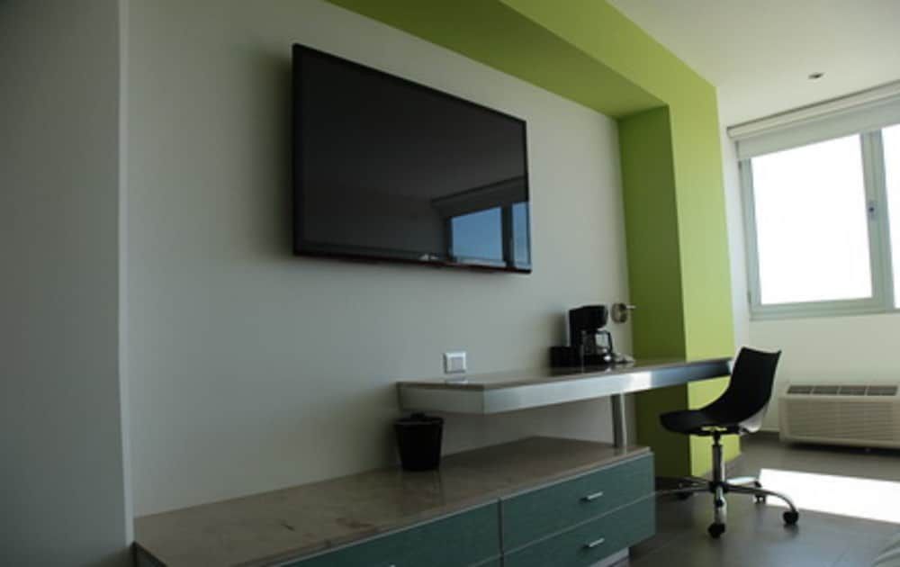 Hotel Punta Azul Executive Room, Beach View 10