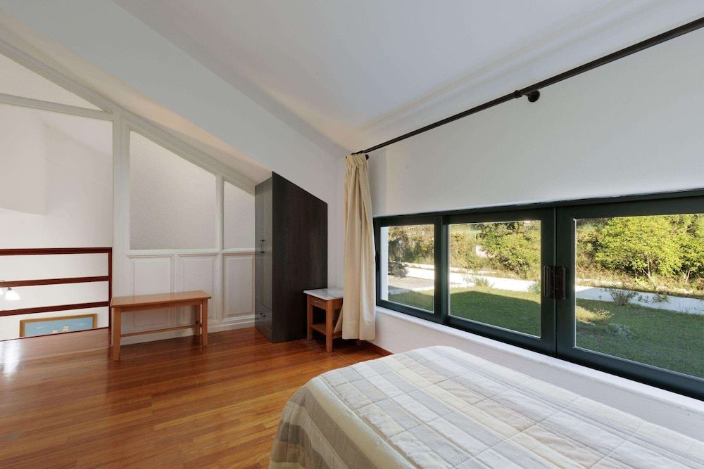 Superior Apartment, 2 Bedrooms, Pool View