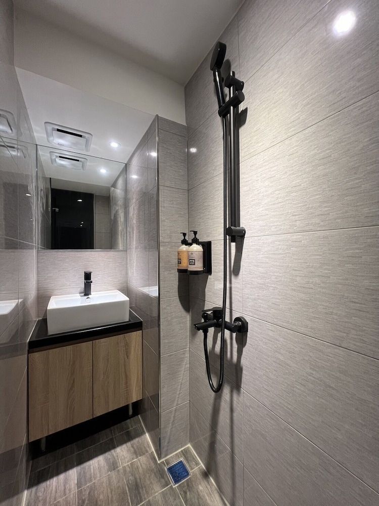 Le Room Hotel Kangding Economy Shared Dormitory, City View 4