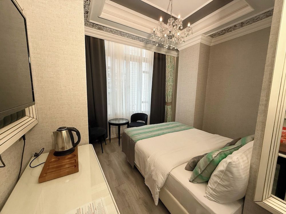 Manesol Old City Bosphorus Standard Atrium Double Room 6