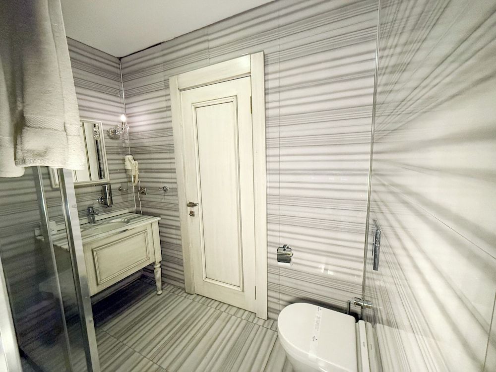 Manesol Old City Bosphorus Standard Atrium Double Room 38