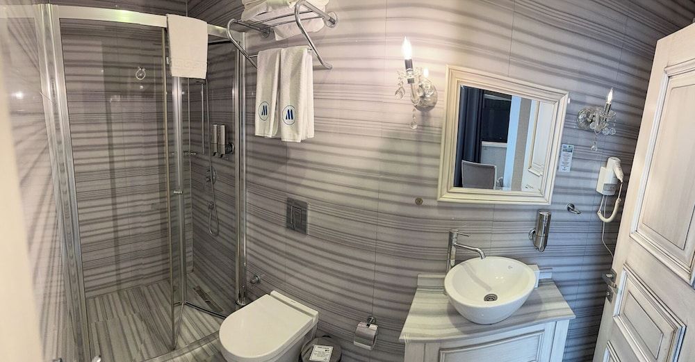 Manesol Old City Bosphorus Standard Atrium Double Room 32