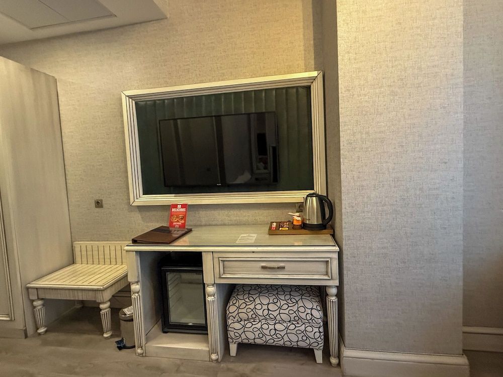 Manesol Old City Bosphorus Standard Atrium Double Room 41