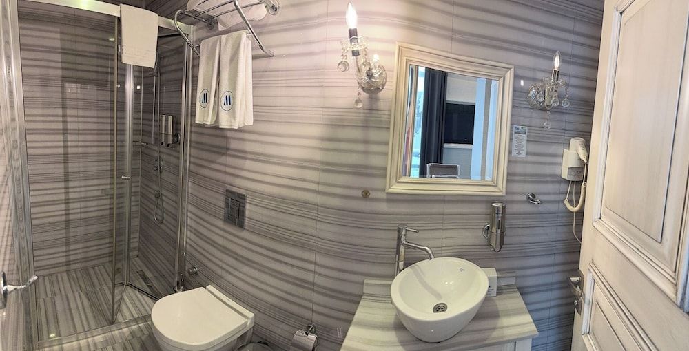 Manesol Old City Bosphorus Standard Atrium Double Room 37