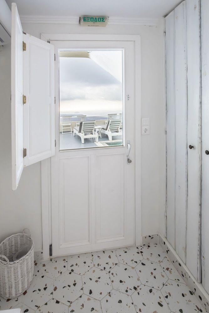 Villa Ilias Caldera Hotel Standard Single room, Sea view (Pool level) 7