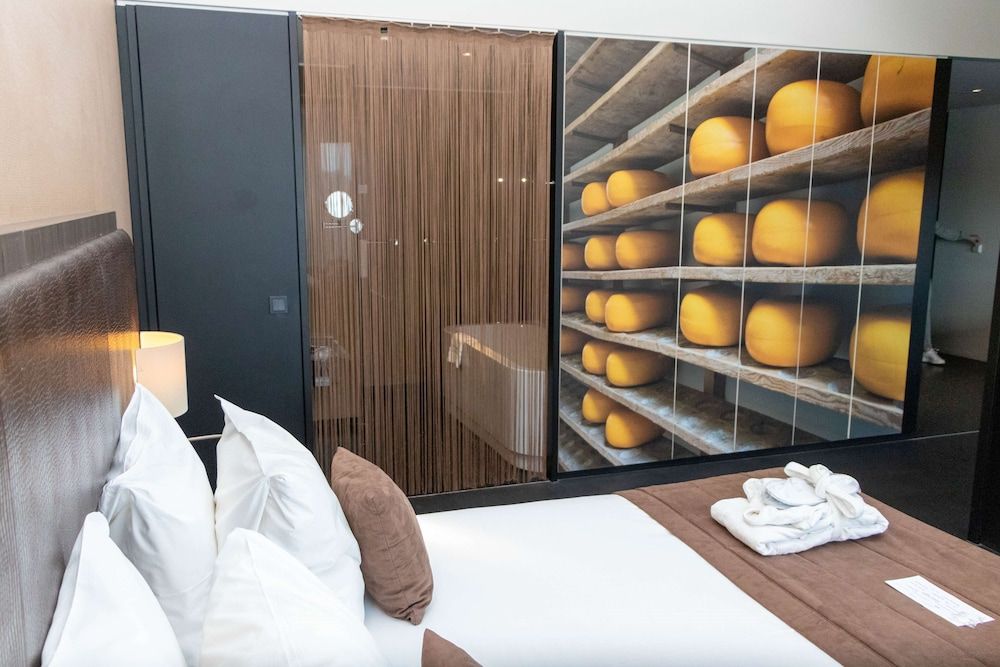 City Hotel Gouda - World Hotels Crafted Collections Suite, 1 Double Bed, Non Smoking, Bathtub 4