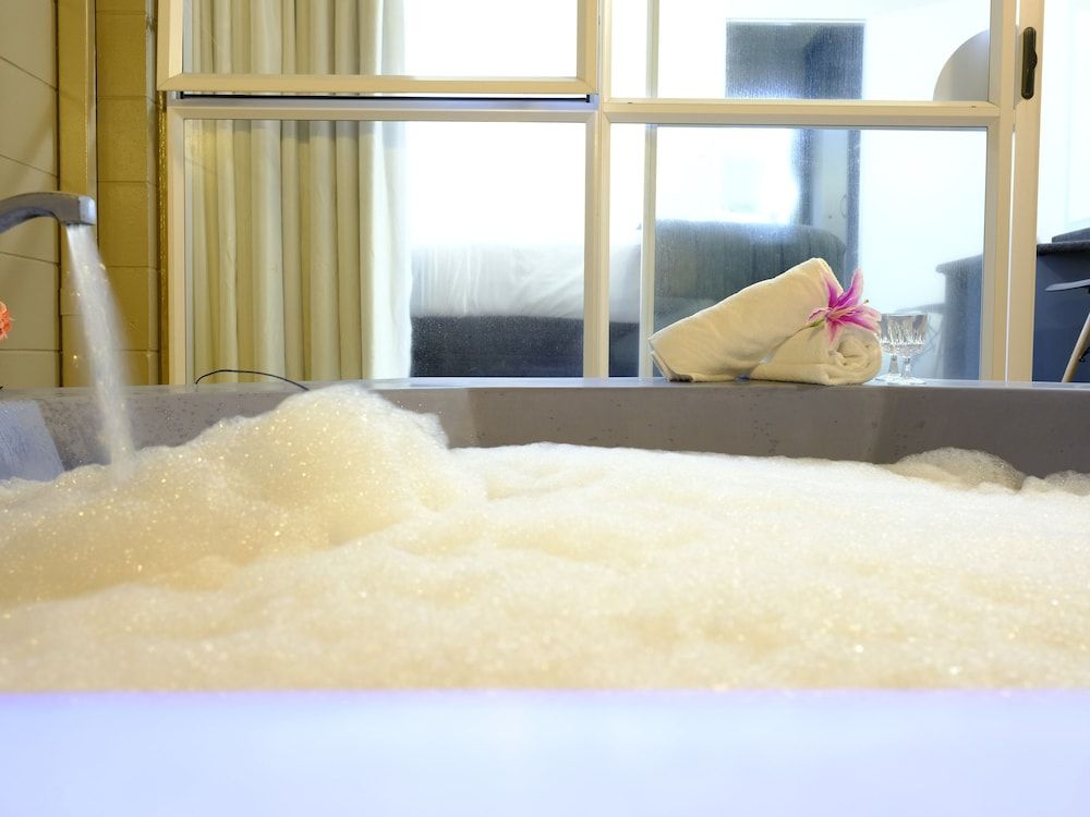 Alpin Motel & Conference Centre One- Bedroom Apartment With Hot Tub 12