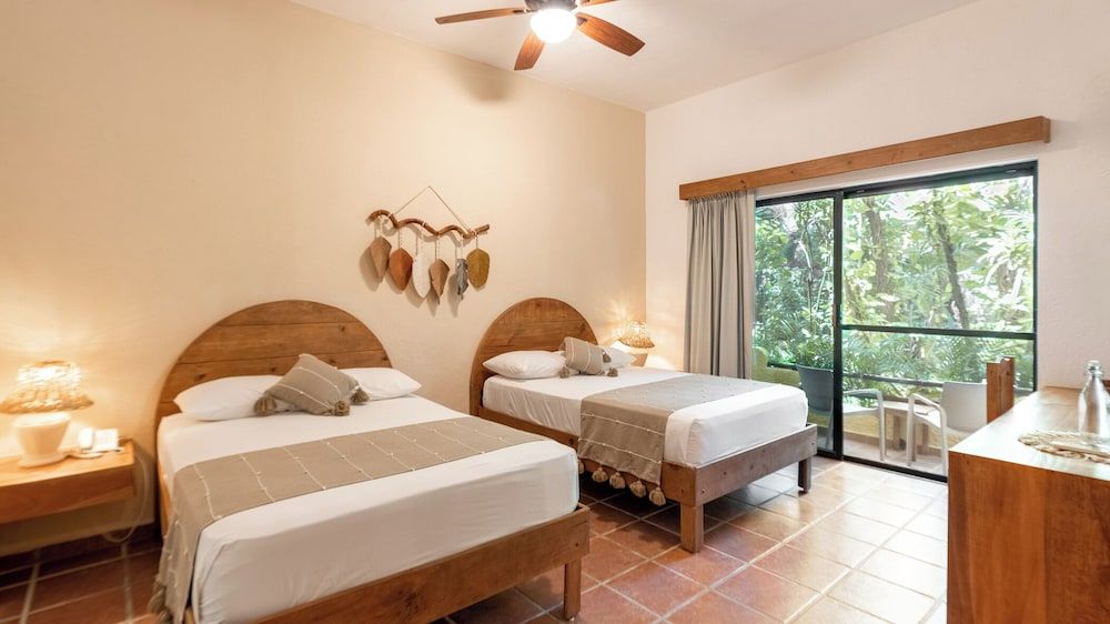 Standard Room, 2 Double Beds, Garden View
